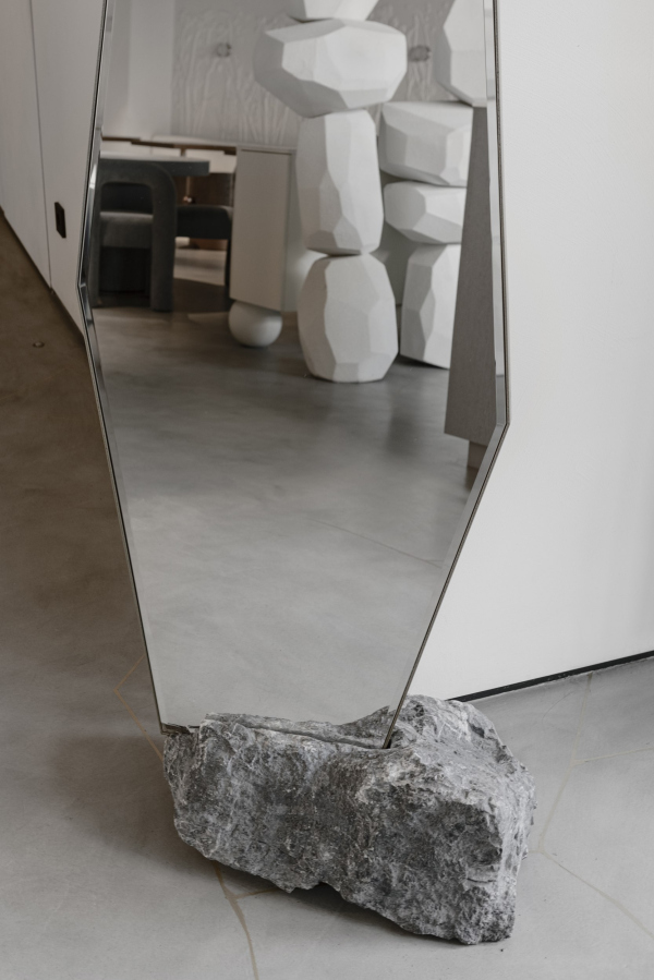 -       /  ZROBIM architects