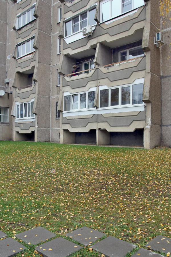    121-042(1?),     -.  2025    , .