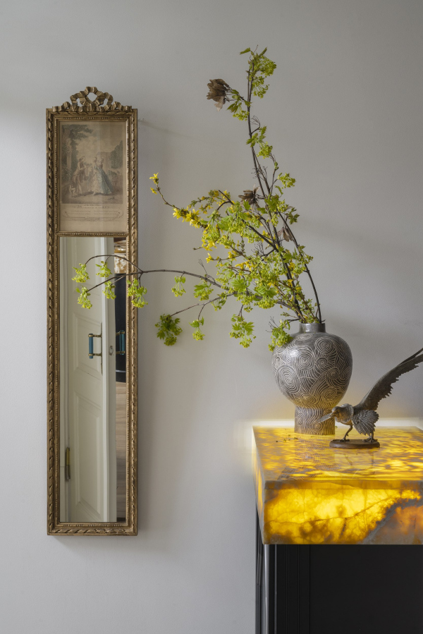    “Dan”     /   KRUG