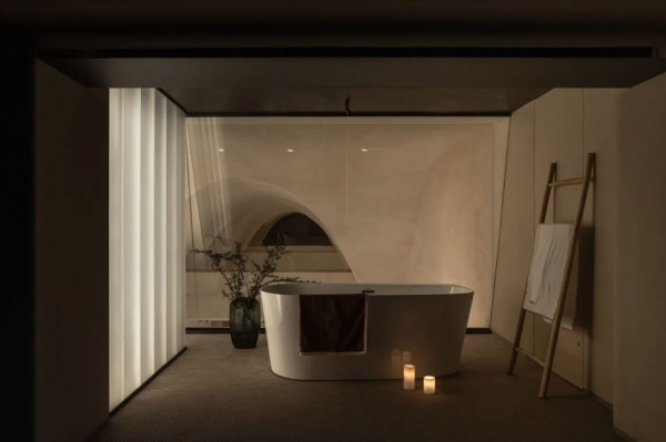 Intrinsic  Chain10 Architecture & Interior Design Institute