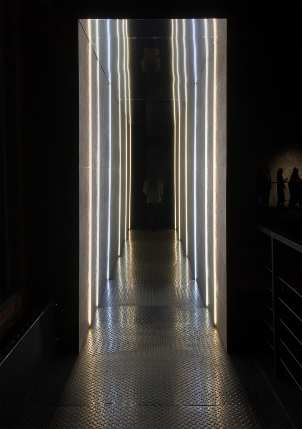  IND.     2025    , .