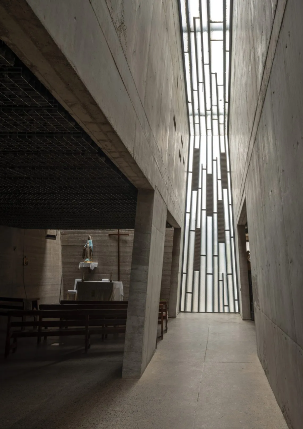Civic and community: The Holy Redeemer Church and Community Centre of Las Chumberas, ----, .
: Fernando Menis Photo by  Roland Halbe, Simona Rota, Hisao Suzuki /  WAF