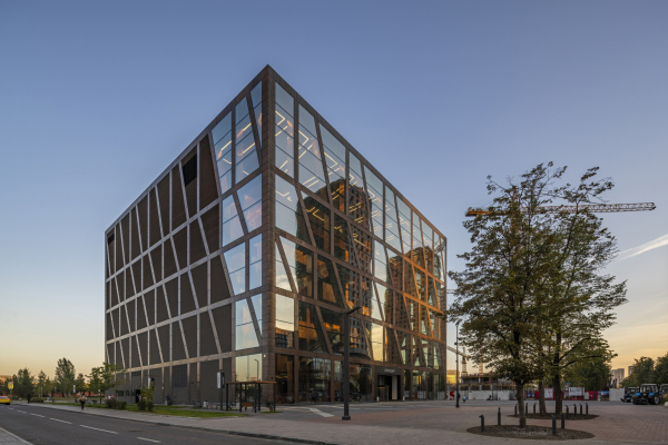 ����� ������һ ���������� � ������ �������-����� / ������������� �� ����