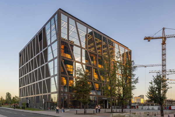 ����� ������һ ���������� � ������ �������-����� / ������������� �� ����