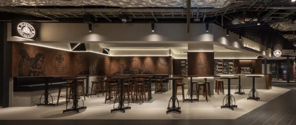 Blarney Irish Pub & Cafe ()  Senichiro Nogami