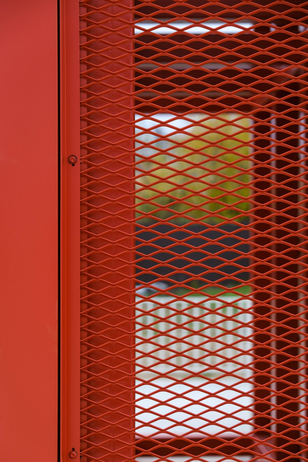       ()           /  Grd:studio