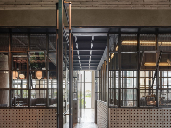  The Telegraph Hotel   Pedro Pegenaute & Silk Road Group