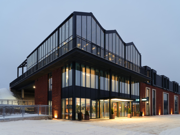       /  Frontarchitecture