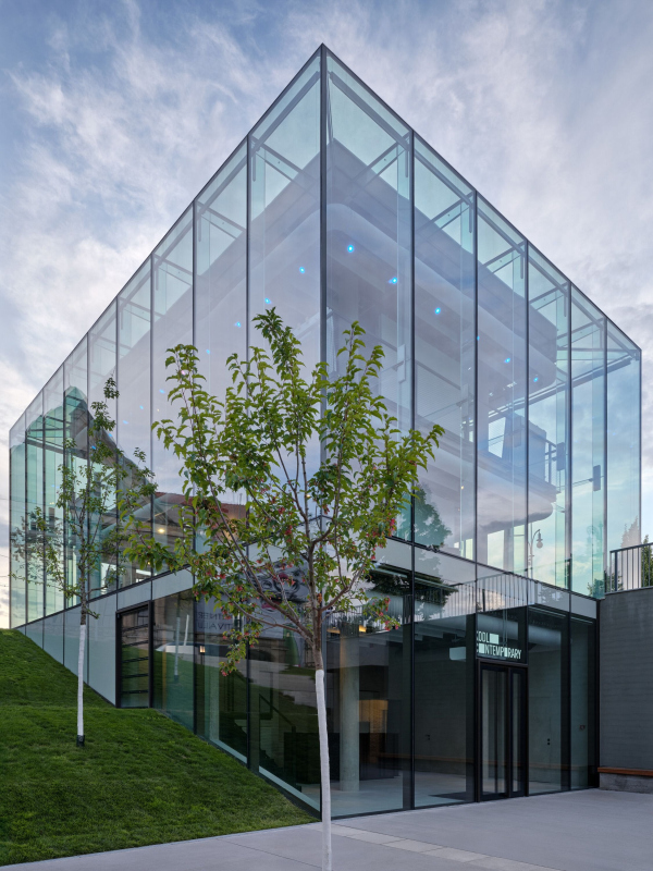 ����� Fairmont Golden Prague ���������� � BoysPlayNice