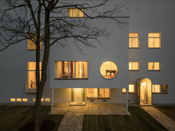 ����� ���� � ����������� ���������� � Stefan Huger / ������������� a b c works