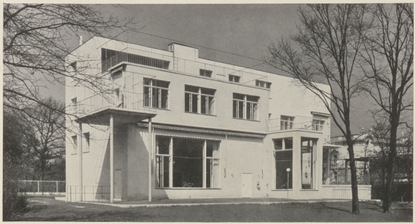 ����� ���� � ���� � ������������ ���� 1930 �. ���������� � Julius Scherb / ������������� a b c works