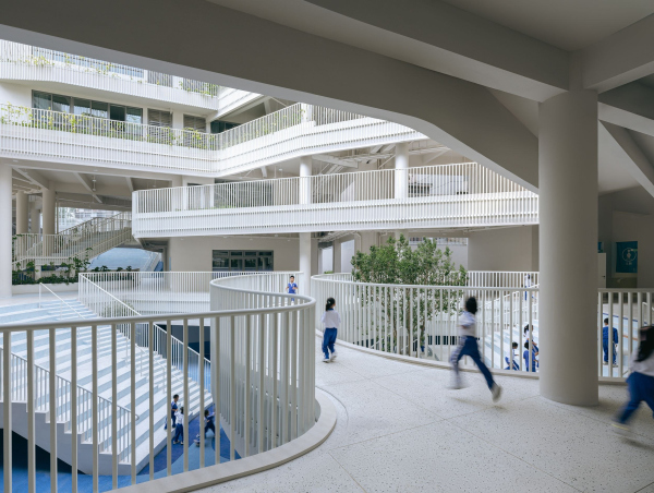 ��������� ����� ����� ���� � Zhu Yumeng