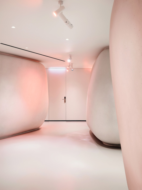 ���������-����� ONE ���������� � ������� ������� / ������������� DA bureau