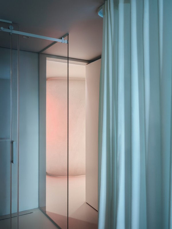 ���������-����� ONE ���������� � ������� ������� / ������������� DA bureau