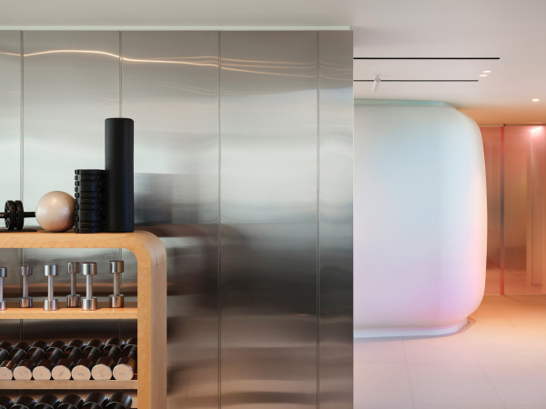 ���������-����� ONE ���������� � ������� ������� / ������������� DA bureau