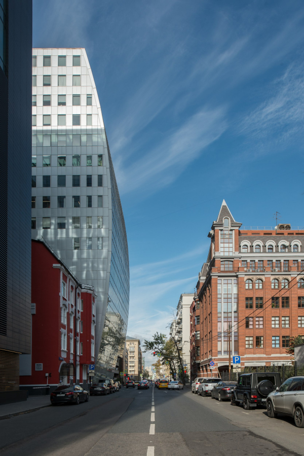 Office building on the 1st Brestskaya Street Copyright: Photograph � Alexey Naroditsky / courtesy of Ostozhenka Architects