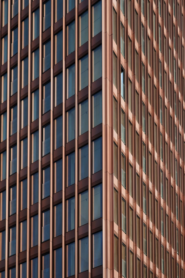 �� Symphony 34 ���������� ������������� ��������� �25 �������