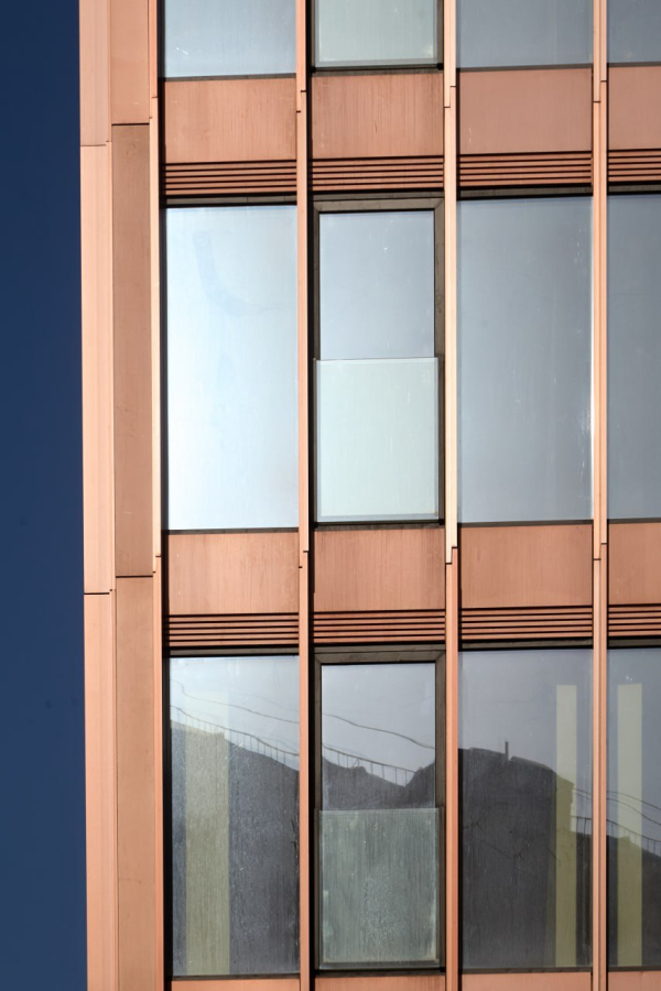 �� Symphony 34 ���������� ������������� ��������� �25 �������