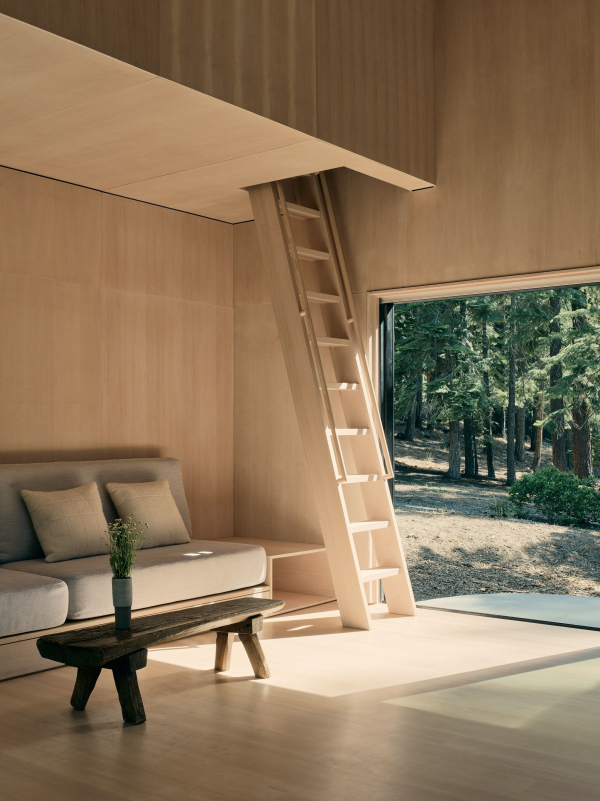 ��� Staggered Cabin ���� � Joe Fletcher