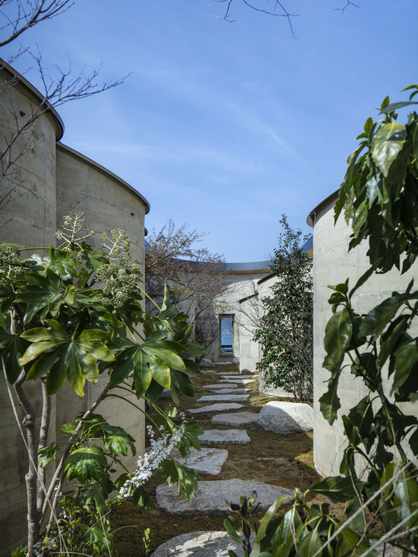 ��������� Not a Hotel Setouchi ���� � Kenta Hasegawa