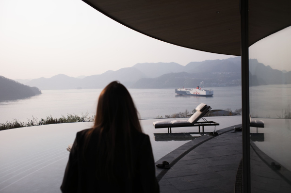 ��������� Not a Hotel Setouchi ���� � Ryohei Koike, BIG