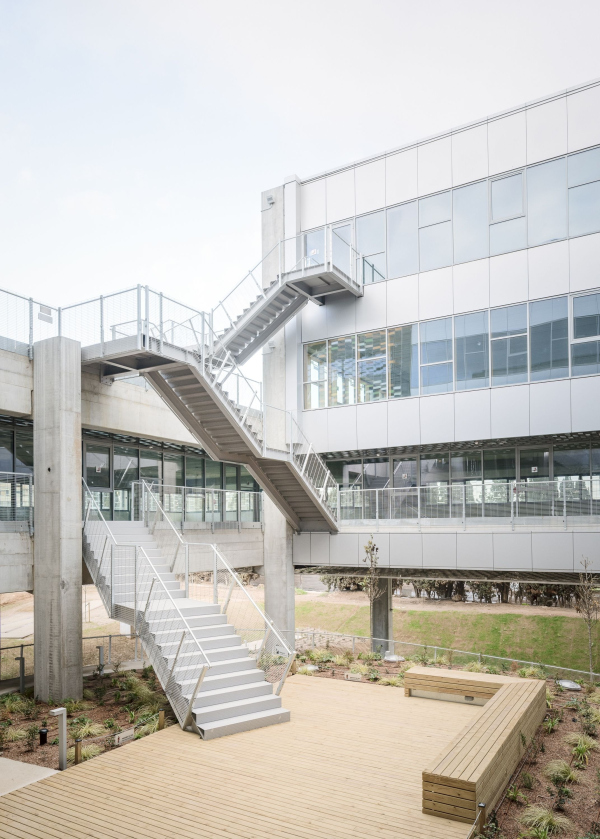 ������-����� Delta ���� � Aldo Amoretti. ������������� PichArchitects