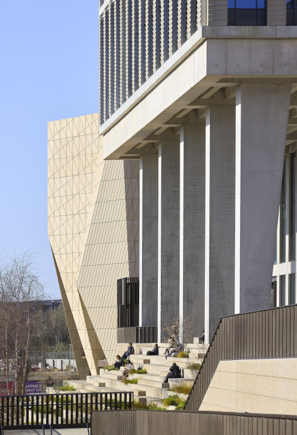 ��������� ������ ����� �������� � �������� � V&A East � � ������� ���������� � Hufton+Crow