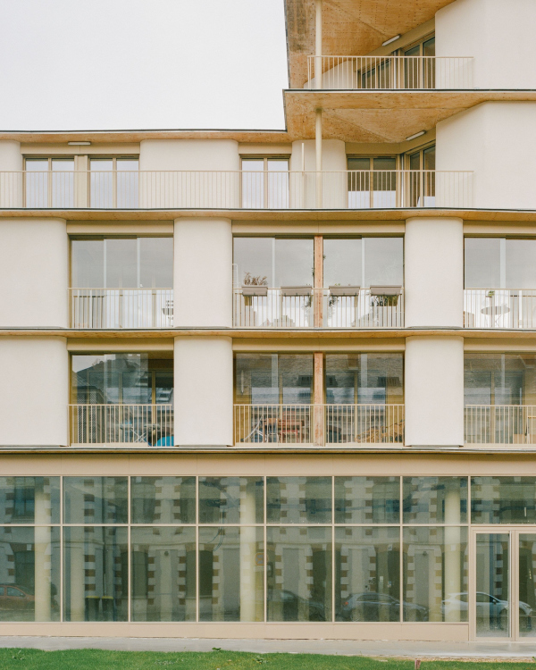 ����� �������� � ������� ���� � Charles Bouchaib