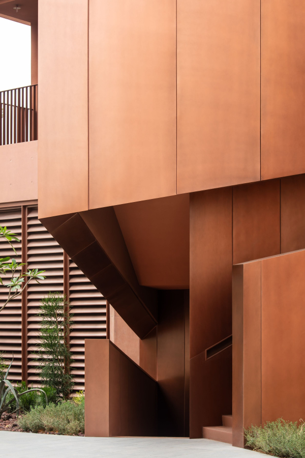 ����� Author′s Room � ��������� Aranya �� ����� �������� ���� � Xia Zhi