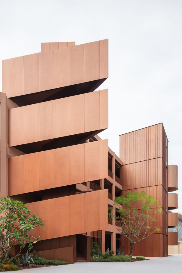 ����� Author′s Room � ��������� Aranya �� ����� �������� ���� � Xia Zhi