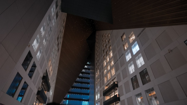 ���� �� ������ ������ �����, �������� ��� ������. ������������ ������ Hangzhou Prism �� ������� OMA