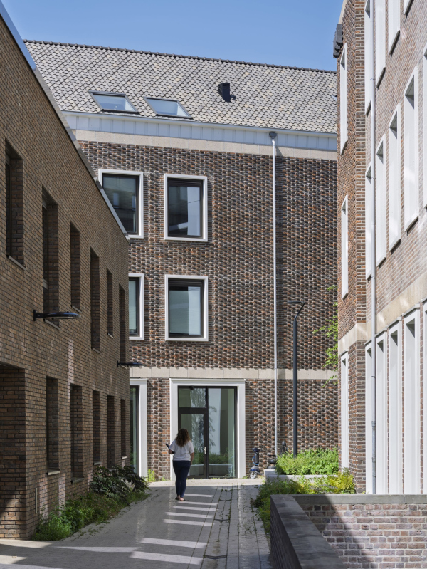 ����� �������� Nieuw Bergen ���� � Ossip van Duivenbode