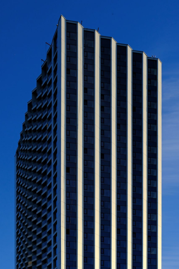 �� Moments � Cladding Solutions