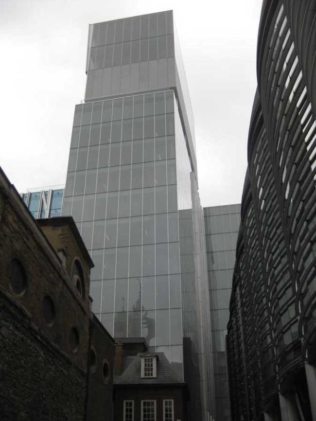 ����-�������� N M Rothschild & Sons - ���-���� � Adrian Welch