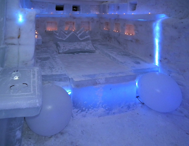 “Economov Architecture and Design”     ʻ. Ice hotel living space. MOROZ city, , 2012.