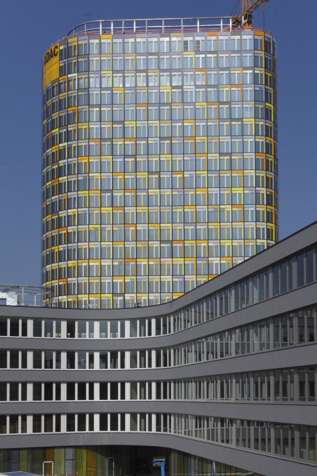 Штаб-квартира Немецкого автомобильного клуба (ADAC). Фото с сайта baunetz.de