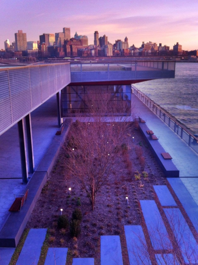 ���� 15. ���� Walking Off the Big Apple