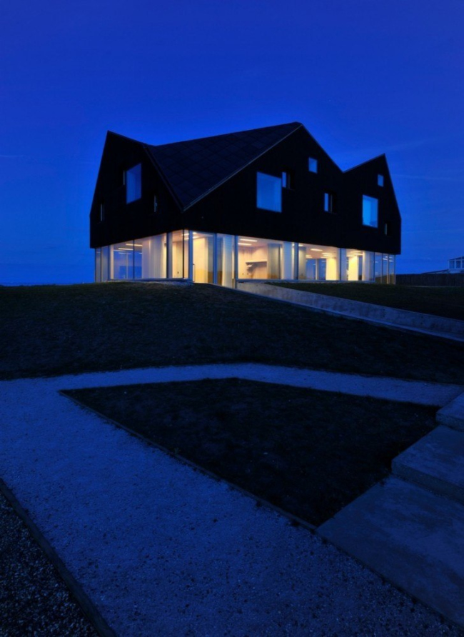   Dune House.  Nils Petter Dale