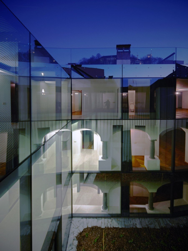 ����� �������� Baroque Court Apartments. ���� ������������� OFIS arhitekti. ��������� Tomaz Gregoric, Jan Celeda