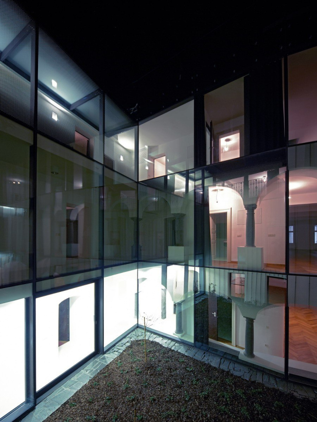 ����� �������� Baroque Court Apartments. ���� ������������� OFIS arhitekti. ��������� Tomaz Gregoric, Jan Celeda