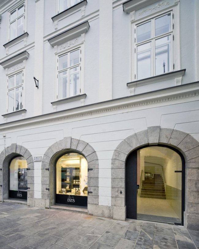 ����� �������� Baroque Court Apartments. ���� ������������� OFIS arhitekti. ��������� Tomaz Gregoric, Jan Celeda