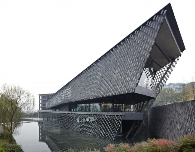 ����� ���������-��� � Kengo Kuma and Associates