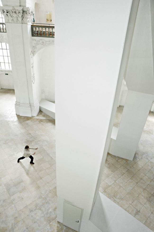 ����������� Be, Leave. ���� Gina Folly � Florian Graf