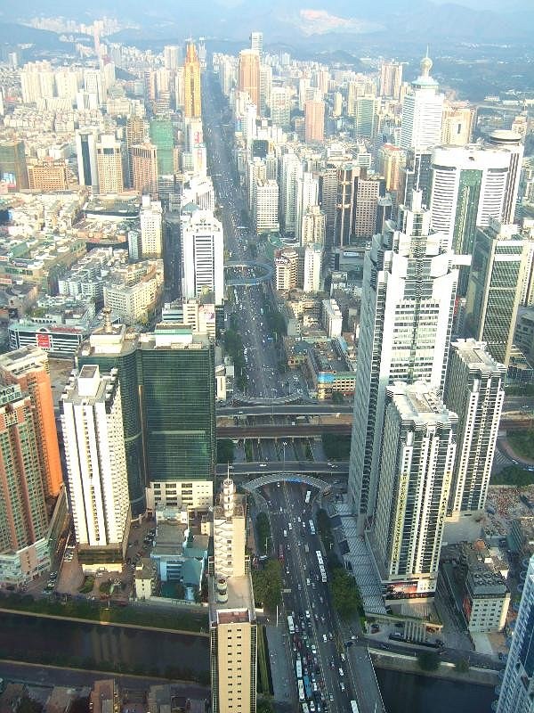 �. ��������� (�����). ��������� ����������, ���������� ��� ����� ������������� ������������ ���������. ��������: http://www.galerie-clairefontaine.lu/gcf_site/Bialobrzeski%20/pages/bialobrzeski%20Shenzhen.htm; ���� ������