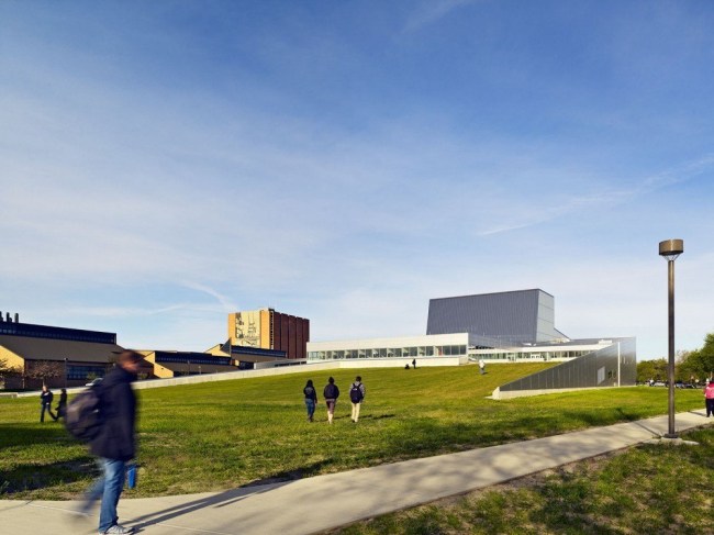 ����� �������� ������ ������������ �������-���� � Bruce Damonte