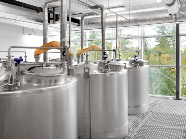 ����� Mackmyra Svensk Whisky � Robin Hayes