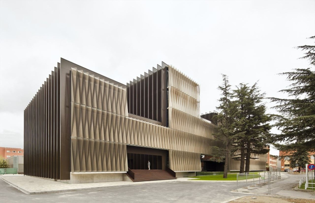 Центр биомедицинских исследований госпиталя Наварры © Rubén Pérez Bescós