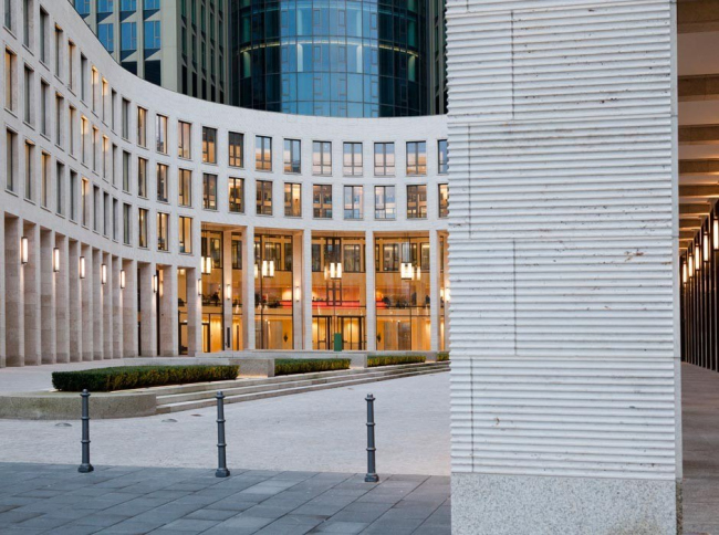 ����� Tower 185 � Klaus Helbig