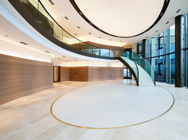 ����� Tower 185 � Klaus Helbig