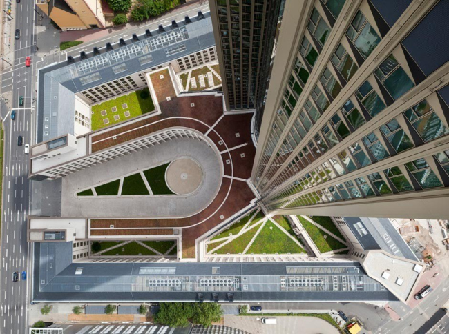 ����� Tower 185 � Klaus Helbig